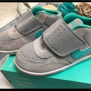 ‼️Gray Toddler Nike’s ‼️